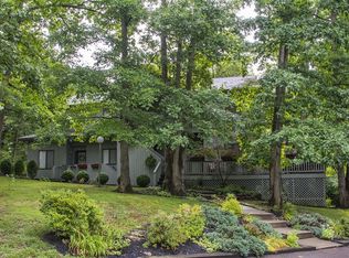 7023 Woodmere Dr, Athens, OH 45701