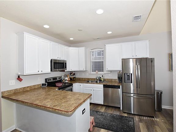 3rd image of 5313 Chalet Pl