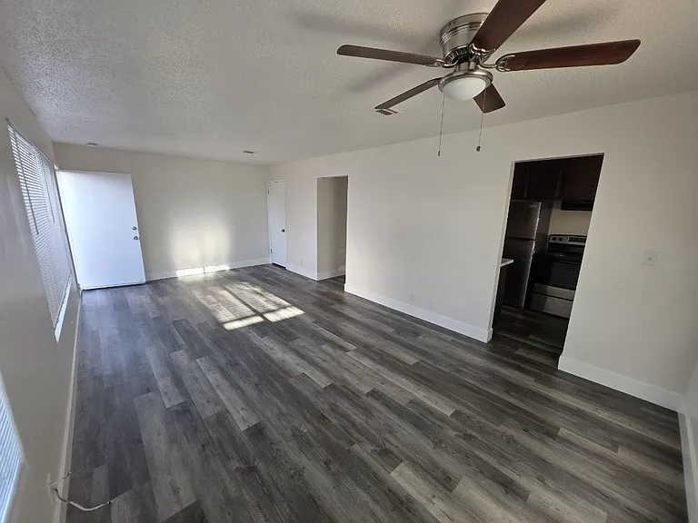 476 Corcoran Ave #1 — Photo 2
