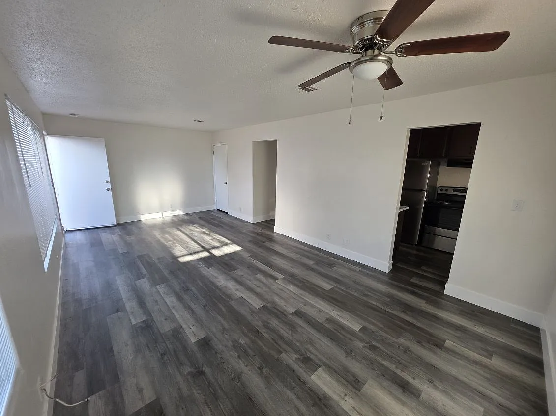 Building Photo - 476 Corcoran Ave #1