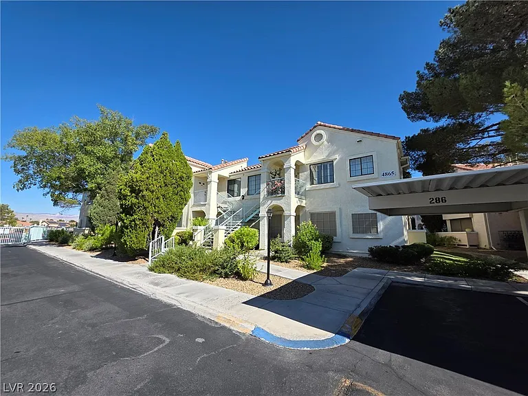 4865 S Torrey Pines Dr #106 — Photo 5