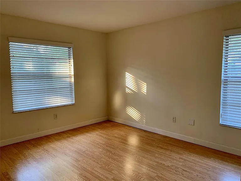 1177 Baltic Ln — Photo 23