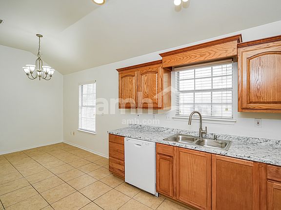 5th image of 10419 E 96th Pl N