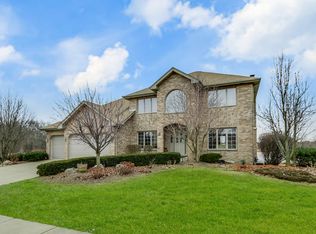 22350 Pine Ridge Dr, Frankfort, IL 60423