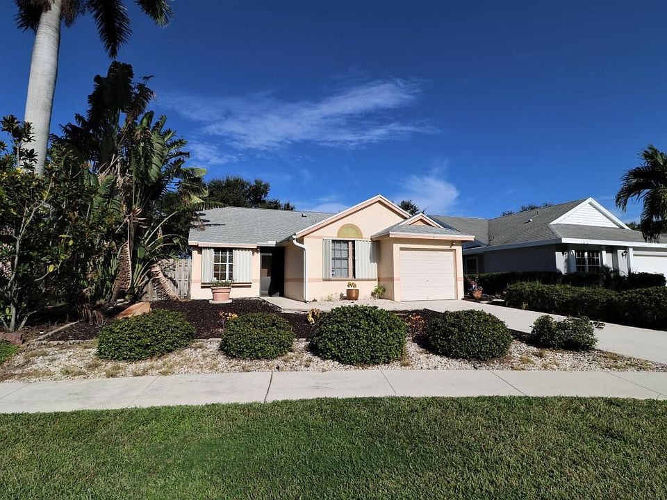 1st image of 9 Misty Laurel Cir