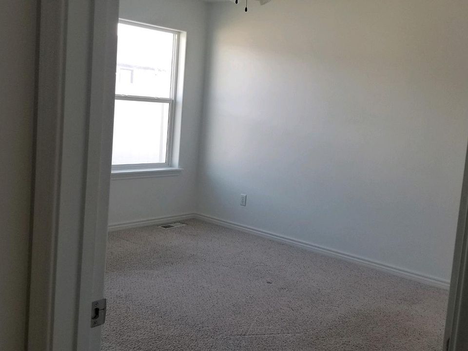 2nd image of 459 Watchmaker St