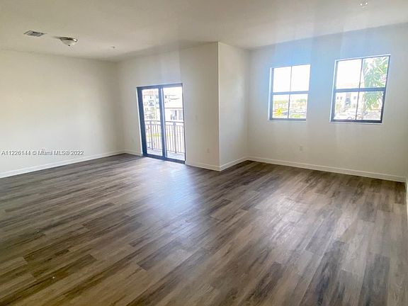 5th image of 15560 SW 136th St #204