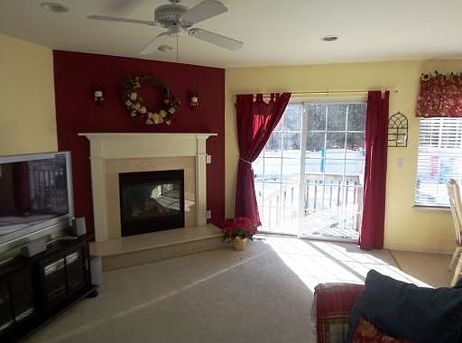 Family Room w/ Gass Fireplace