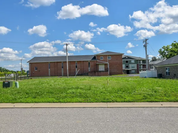 8523 Pebble Creek Dr, Newburgh, IN 47630