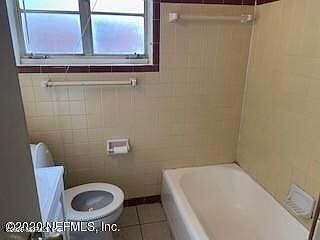 3rd image of 2117 Spring Park Rd APT 4