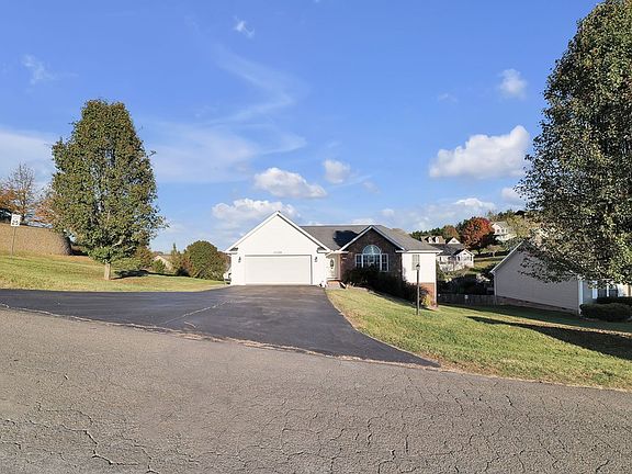 2nd image of 17963 Glenwood Dr
