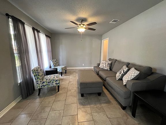 2nd image of 518 Dawnview Ln