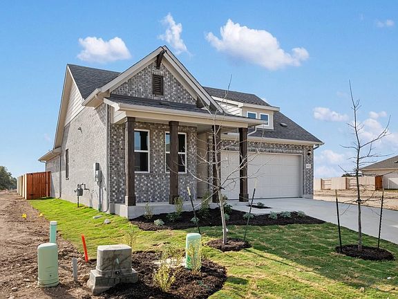 1912 Davee Place Interior Image 1