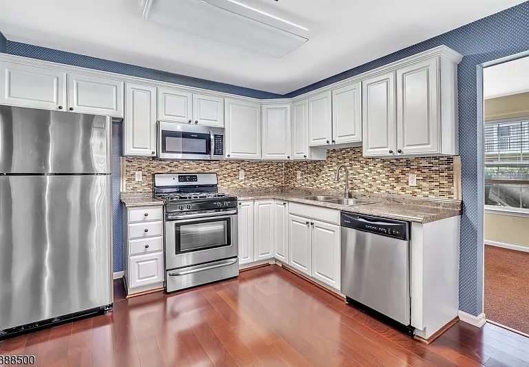 122 Williamson Ct — Photo 5