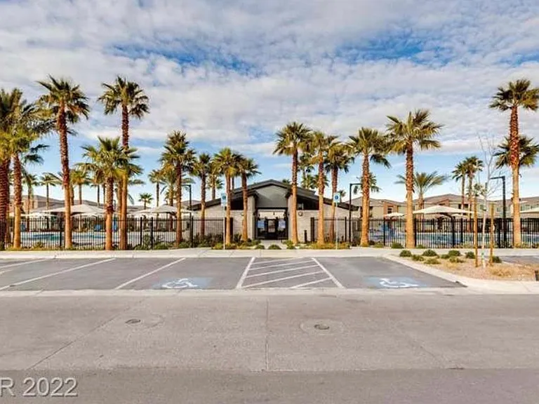 2828 Mosaic Moon Ln — Photo 45