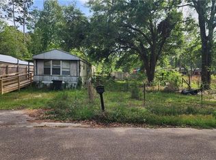 25670 W Spruce St, Lacombe, LA 70445
