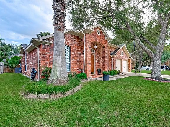 3rd image of 3235 Bodine Dr