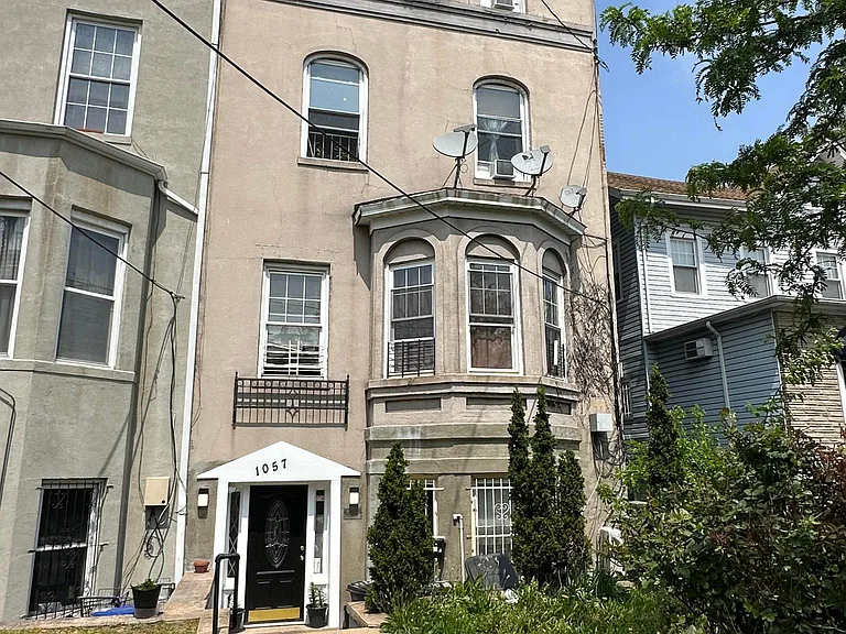 1057 E Jersey St #1 — Photo 12