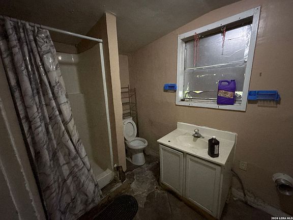 5th image of 910 GREEN ST