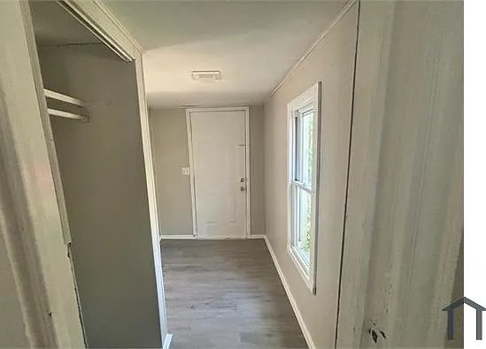 323 W 25th St — Photo 5