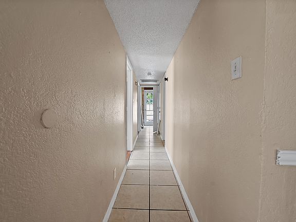 5th image of 1709 Patricia St