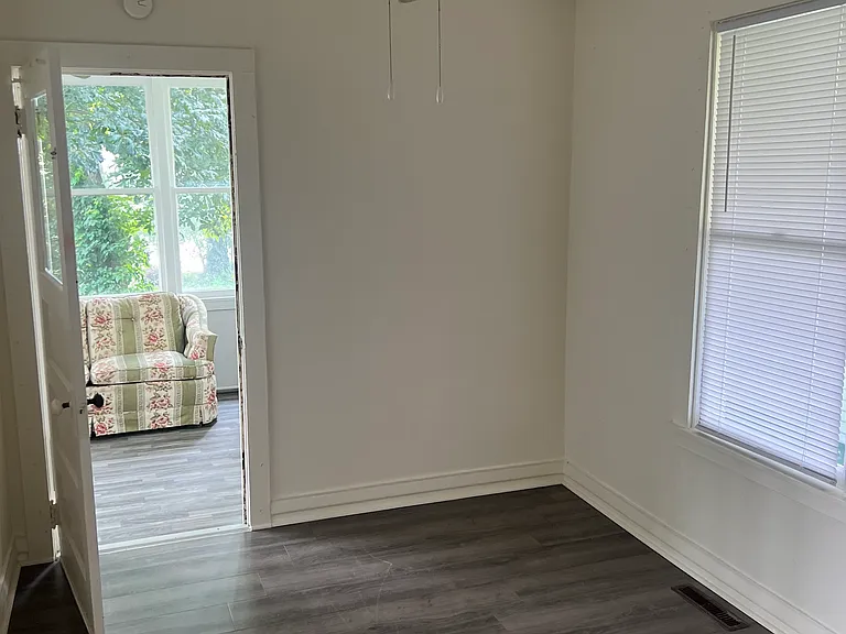 13330 Morse St — Photo 17