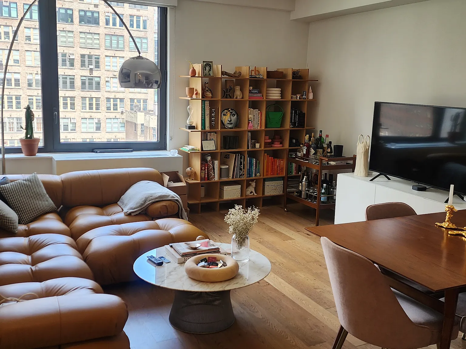 445 West 35th Street — Photo 3