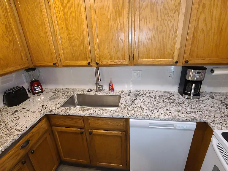 331 Wright St #201 — Photo 27