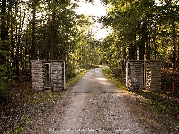 4th image of 1250 Waldmere Rd