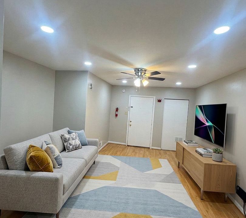 1st image of 4831 Longshore Ave APT 1F
