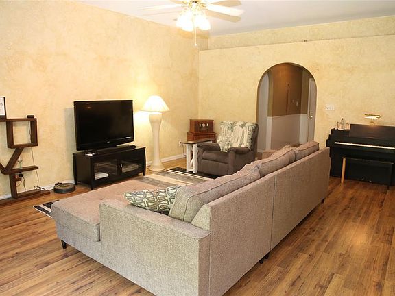 5th image of 15385 Brittain Ct