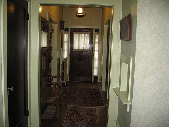2nd image of 10 Park Ave