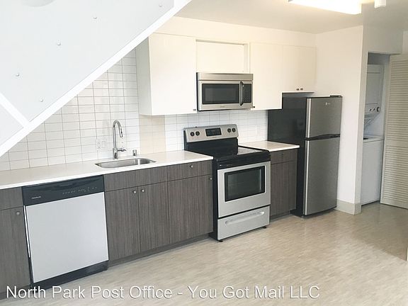 4th image of 3077 N Park Way APT 209