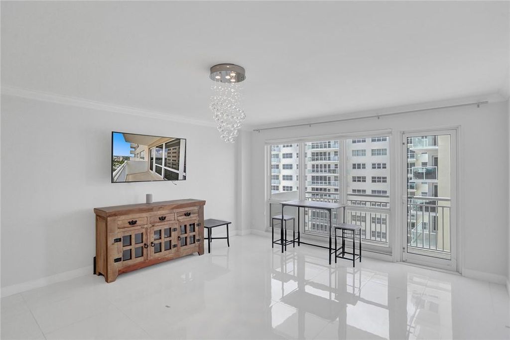 133 N POMPANO BEACH Boulevard #1103, photo 7