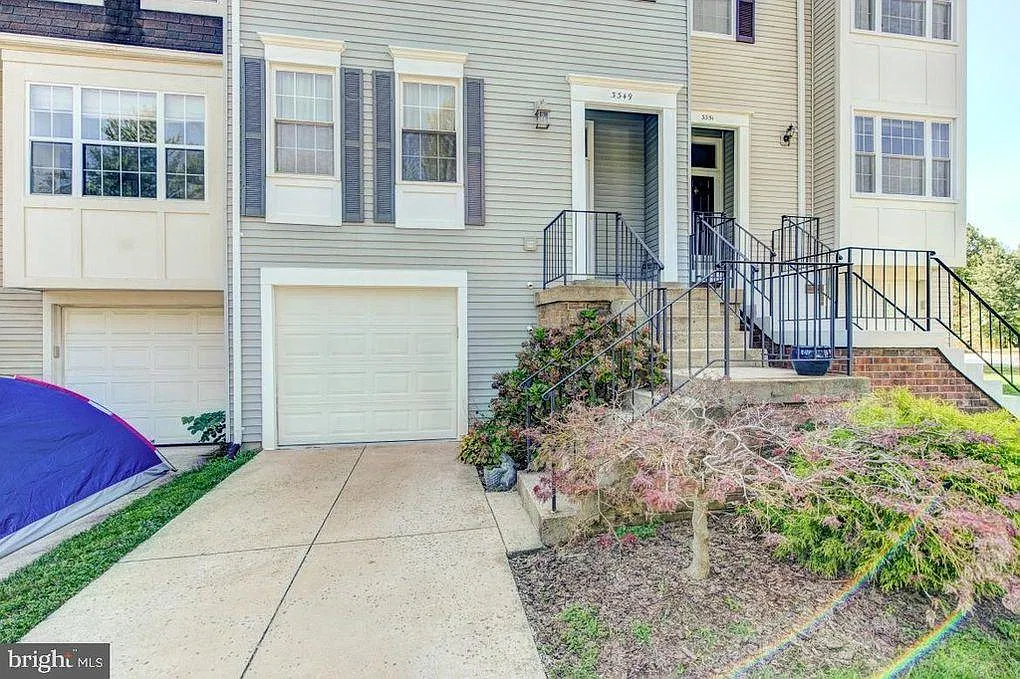 3 bed, 1708 sqft, $3,000 — Photo 2