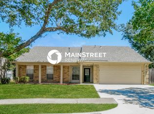 8017 Weatherly Dr, Rowlett, TX 75089
