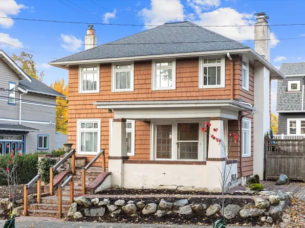 2014 E Aloha Street, Seattle, WA 98112