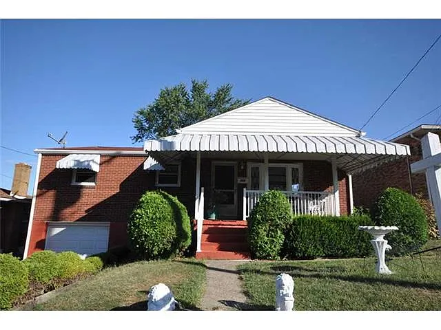 268 Henry St photo 1