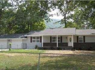 96 Jackson St, Trenton, GA 30752