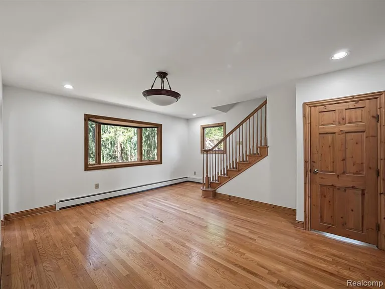 7028 Terrell St — Photo 16