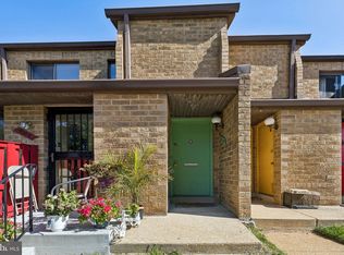 3166 Berry Rd NE #27, Washington, DC 20018