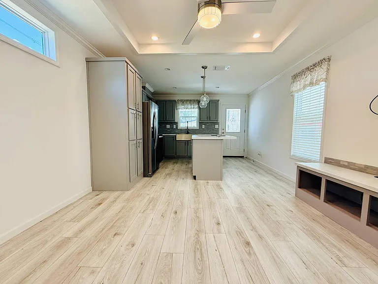 1002 Illinois St SE #33 — Photo 9