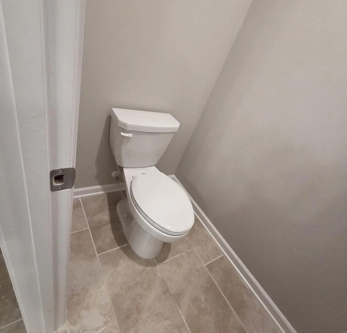 3 bed, 2.5 bath, 2005 sqft, $3,400 — Photo 4