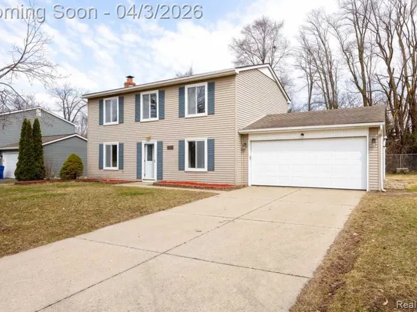 1171 Meadowood Dr, Waterford, MI 48327