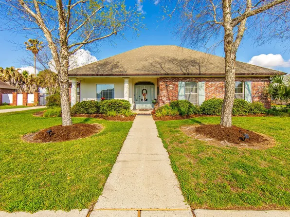 121 Autumn Dr, Houma, LA 70360