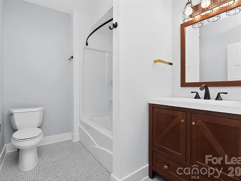 903 W 6th Ave #B — Photo 14