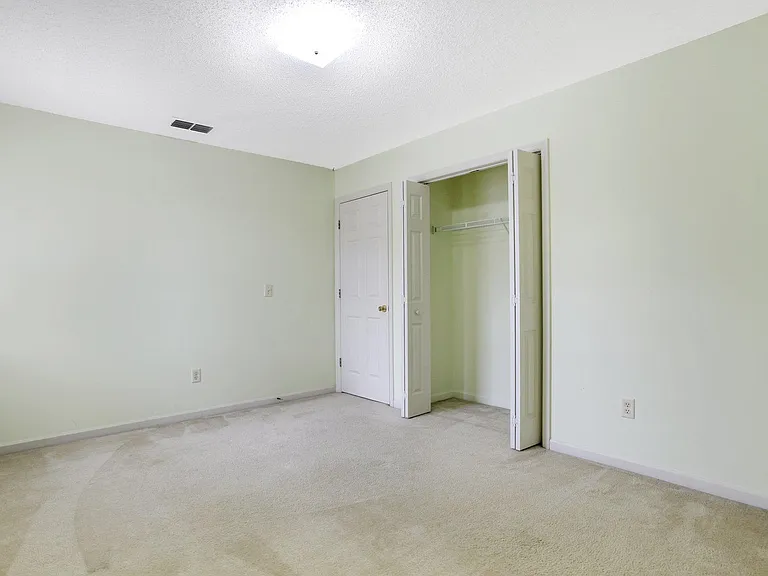 2115 Walberg Dr — Photo 28