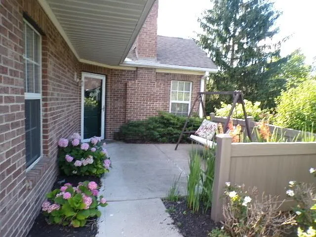 762 Windward Ln #24 photo 1