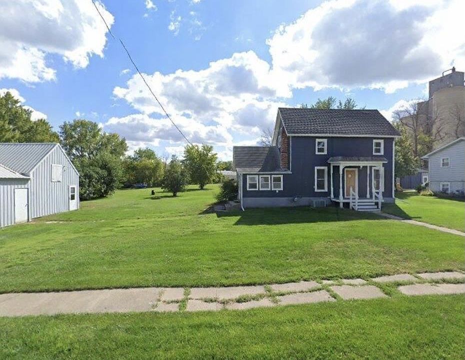 1st image of 234 E Monroe St