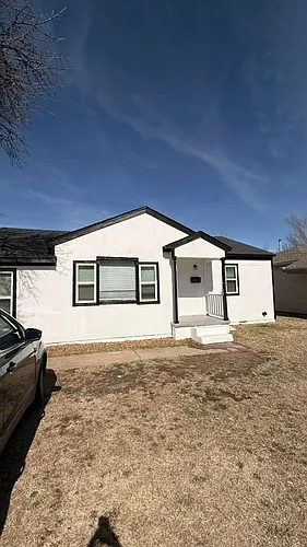 1713 NW Smith Ave Photo 1